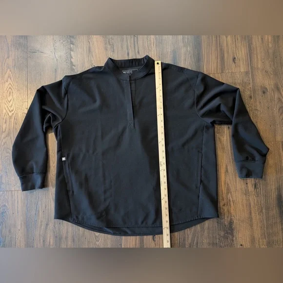 Figs Women’s Rafaela Oversized Longsleeve Scrub Top Black Size XL - Picture 8 of 10